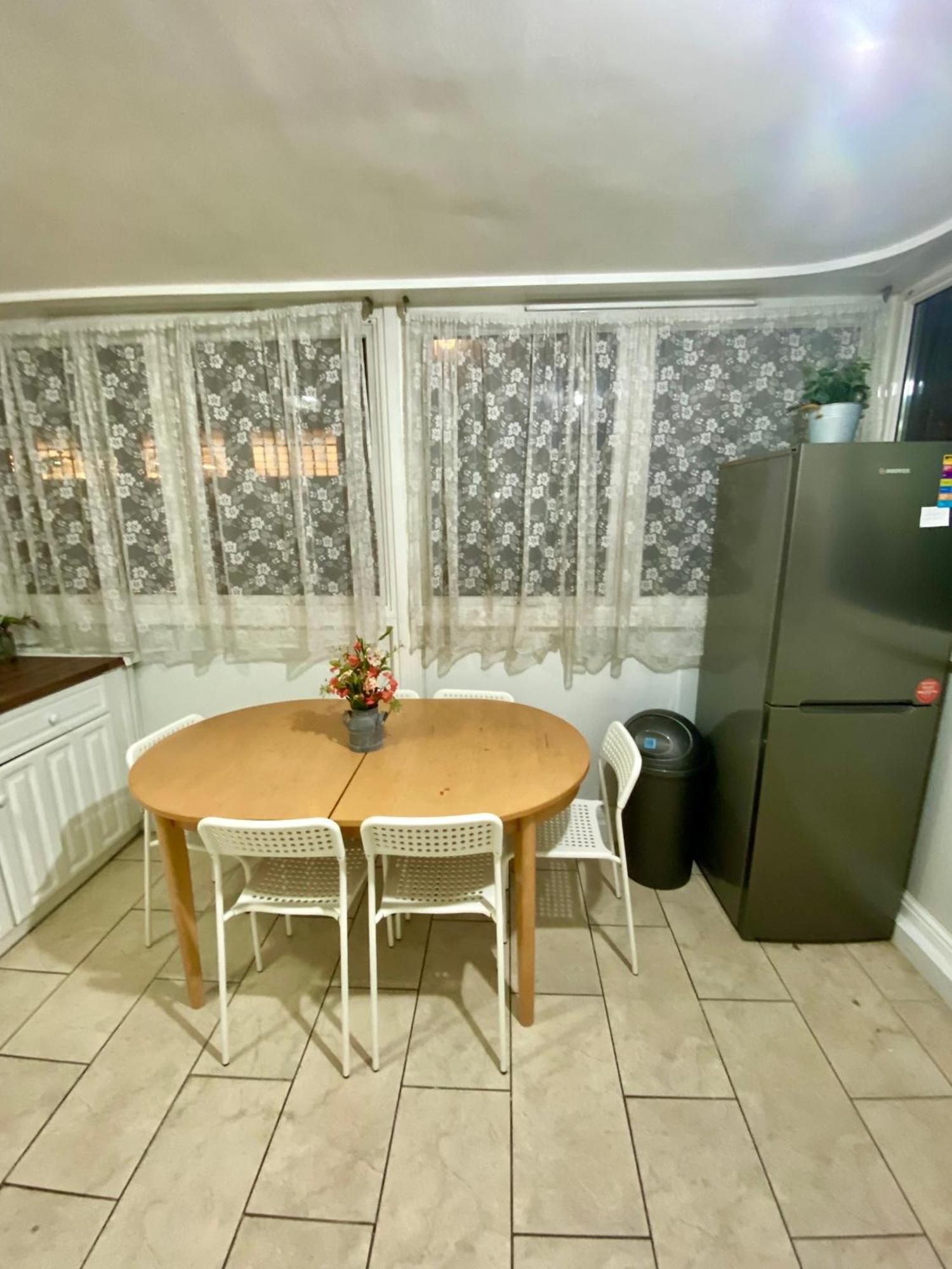 3 Bedroom Flat, Oxford Circus, W1w Appartement Londres